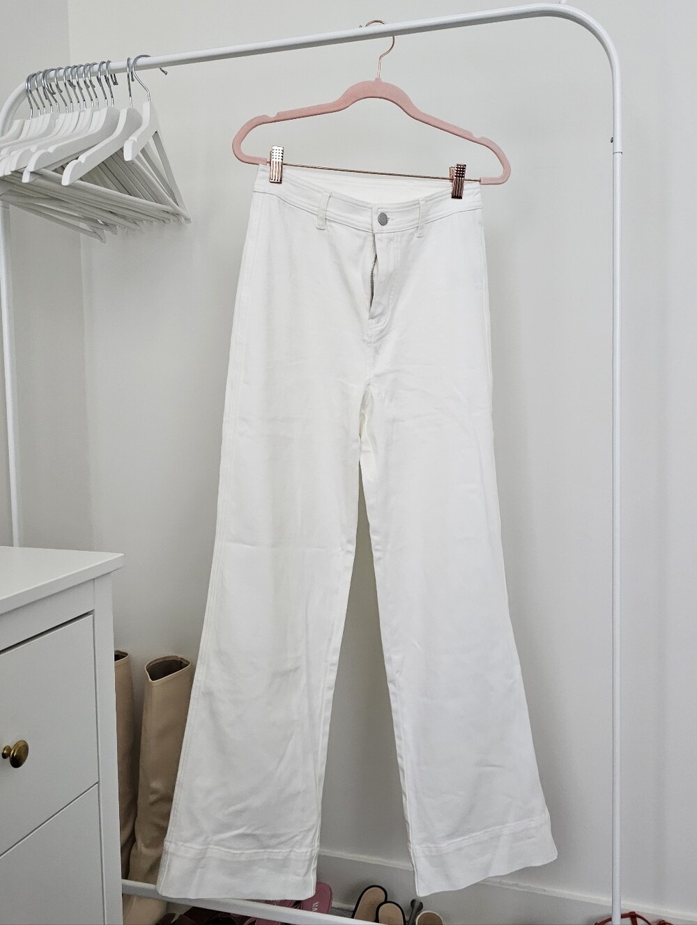 NWOT High-Rise Wide-Leg Jeans in White